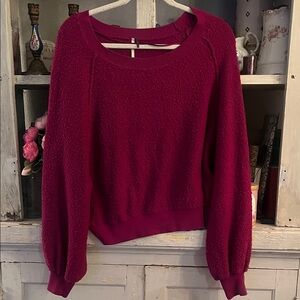 Free People Cozy FUSHIA Crew Neck Sweater Size XS just like new !!!!